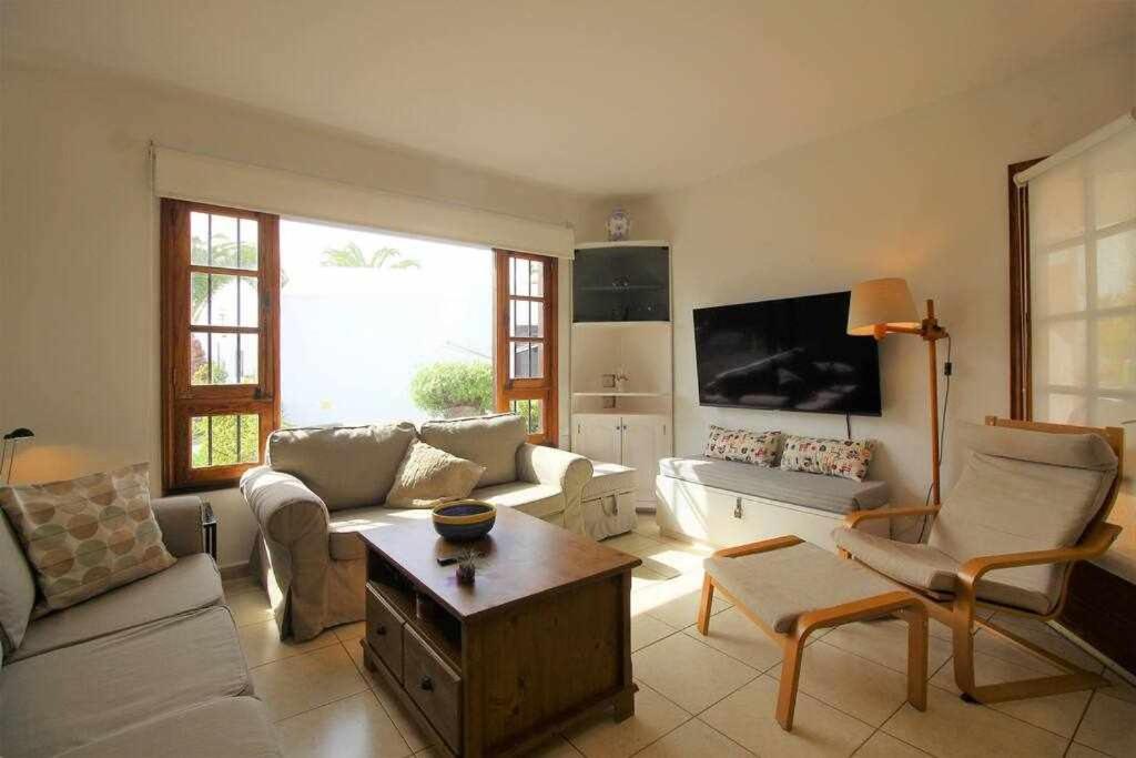 Casa Barbara En Playa Bastian Apartment Costa Teguise Exterior photo