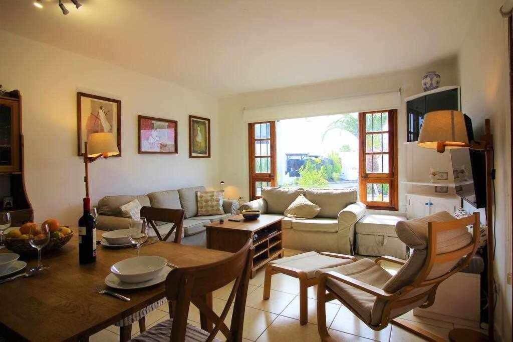 Casa Barbara En Playa Bastian Apartment Costa Teguise Exterior photo