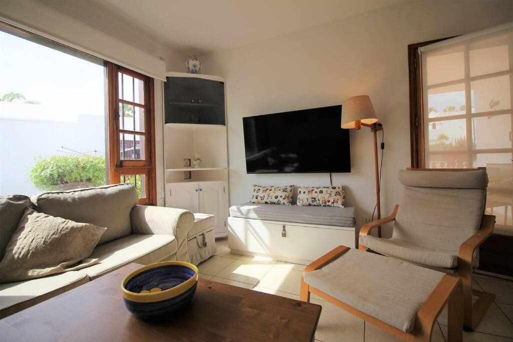 Casa Barbara En Playa Bastian Apartment Costa Teguise Exterior photo